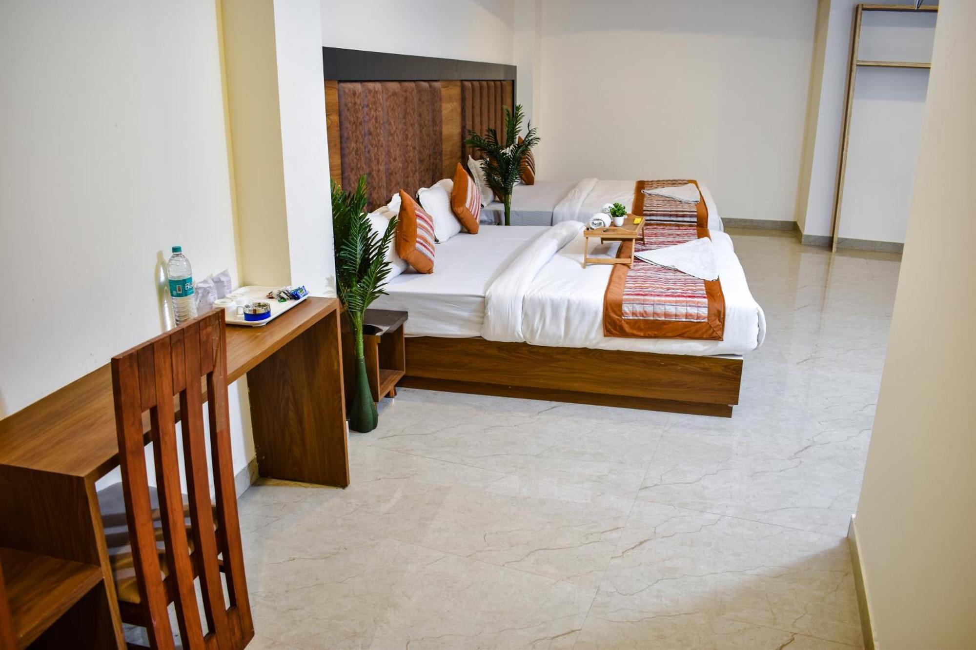 Hotel Yash Palace New Delhi Exterior photo
