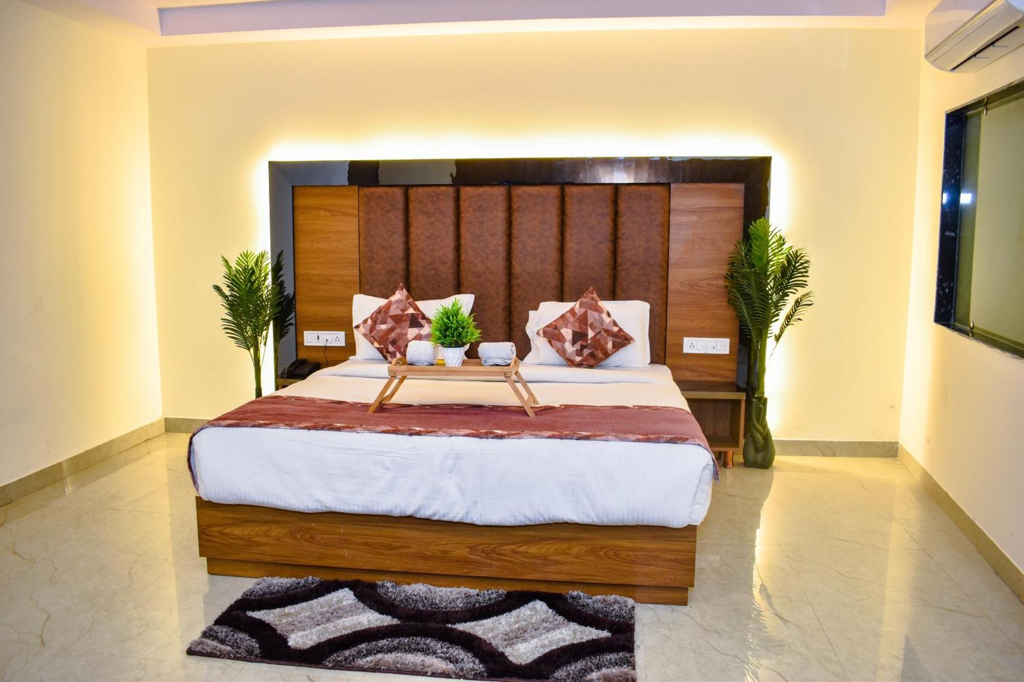 Hotel Yash Palace New Delhi Exterior photo