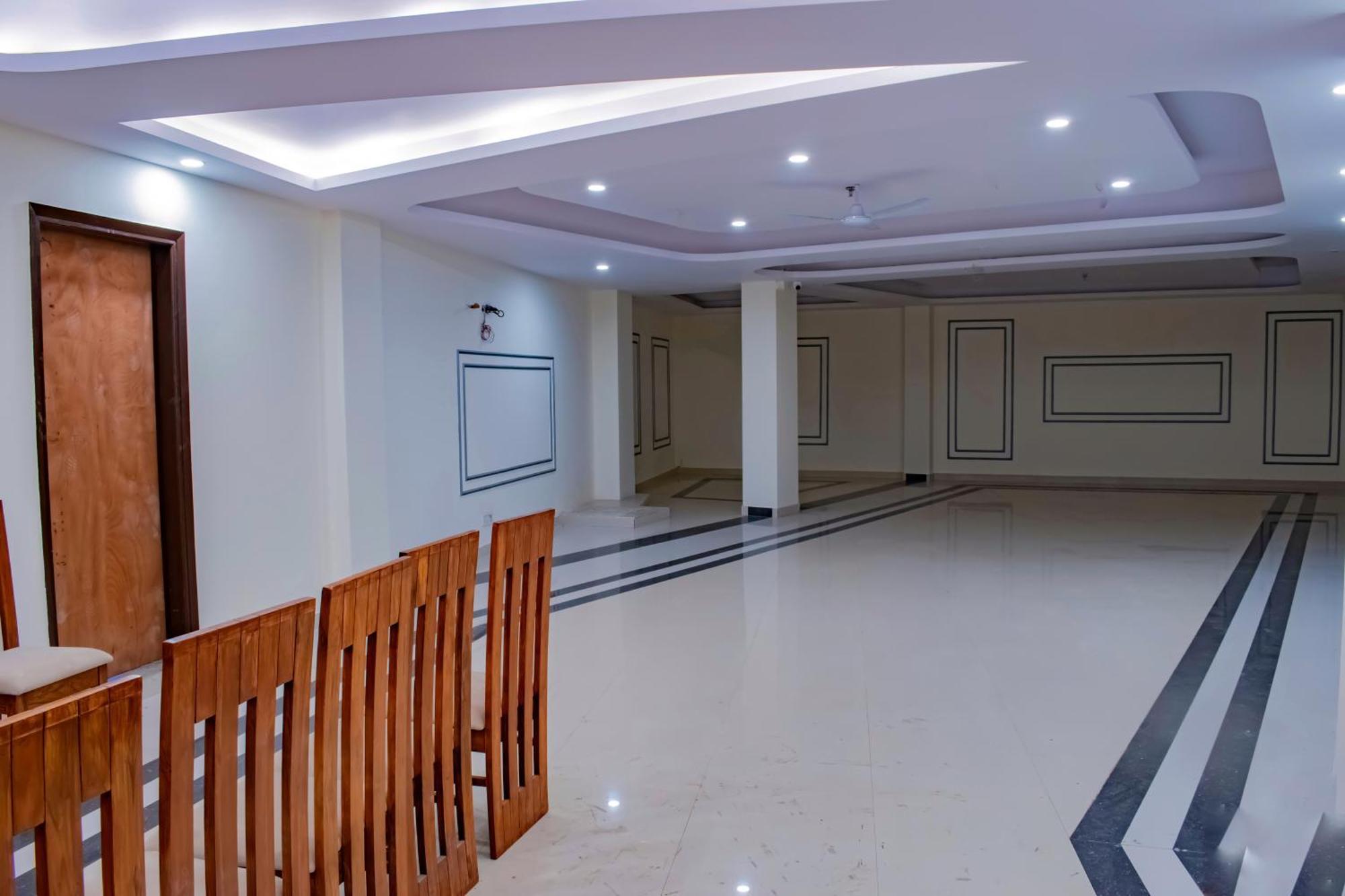 Hotel Yash Palace New Delhi Exterior photo
